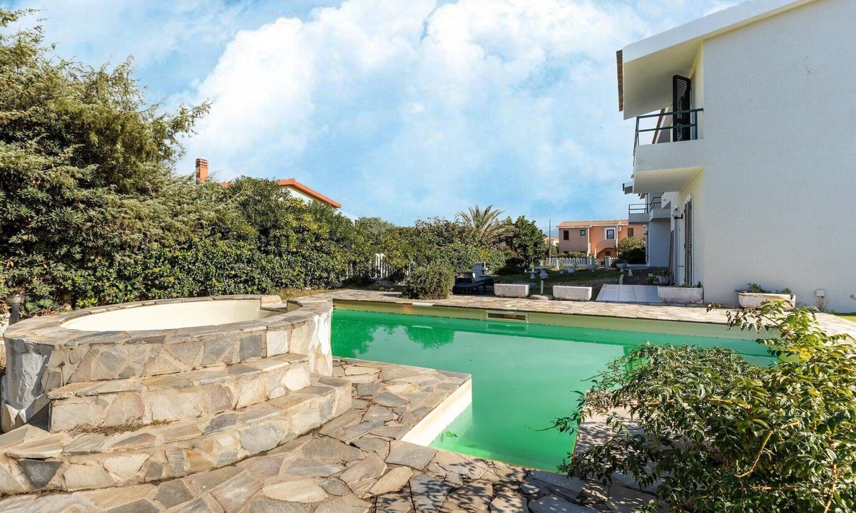 La Ciaccia Apartment | 150 meters from the sea, 2 swimming pools