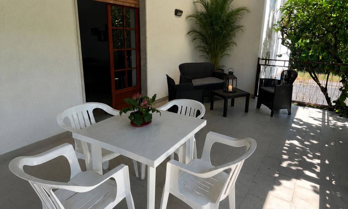 Montoro House | A charming villa surrounded by greenery, just a stone's throw from Salerno and the coast