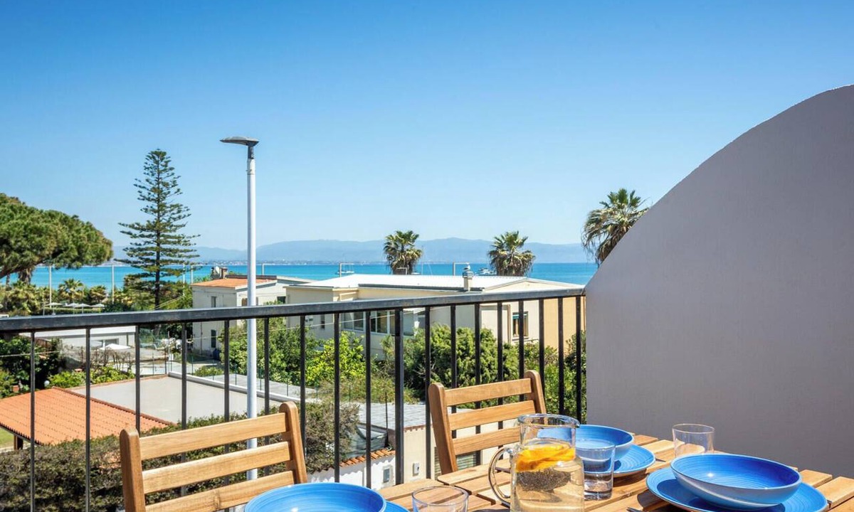 Poetto Apartment | Alba e Tramonto - One Bedroom Apartment, Sleeps 4
