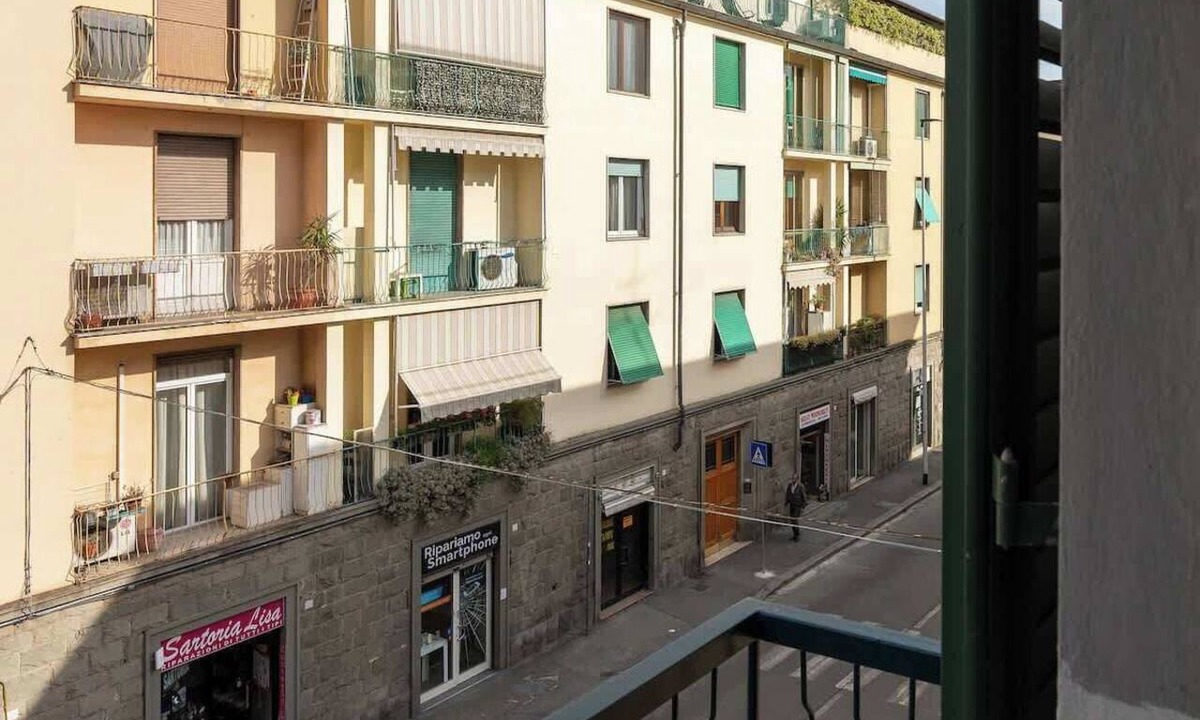 Rifredi Apartment | Alderotti Elegant in Careggi, Near Hospital & Tram