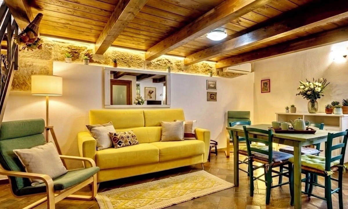 Alghero Old City Apartment | Alghero Old Town – Rare Luxury Duplex, Sleeps 6, Steps from the Sea