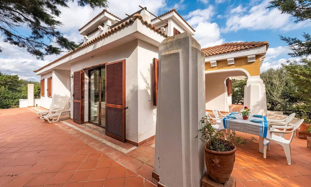 Punta De Su Turrione Villa | Amazing detached villa near Stintino