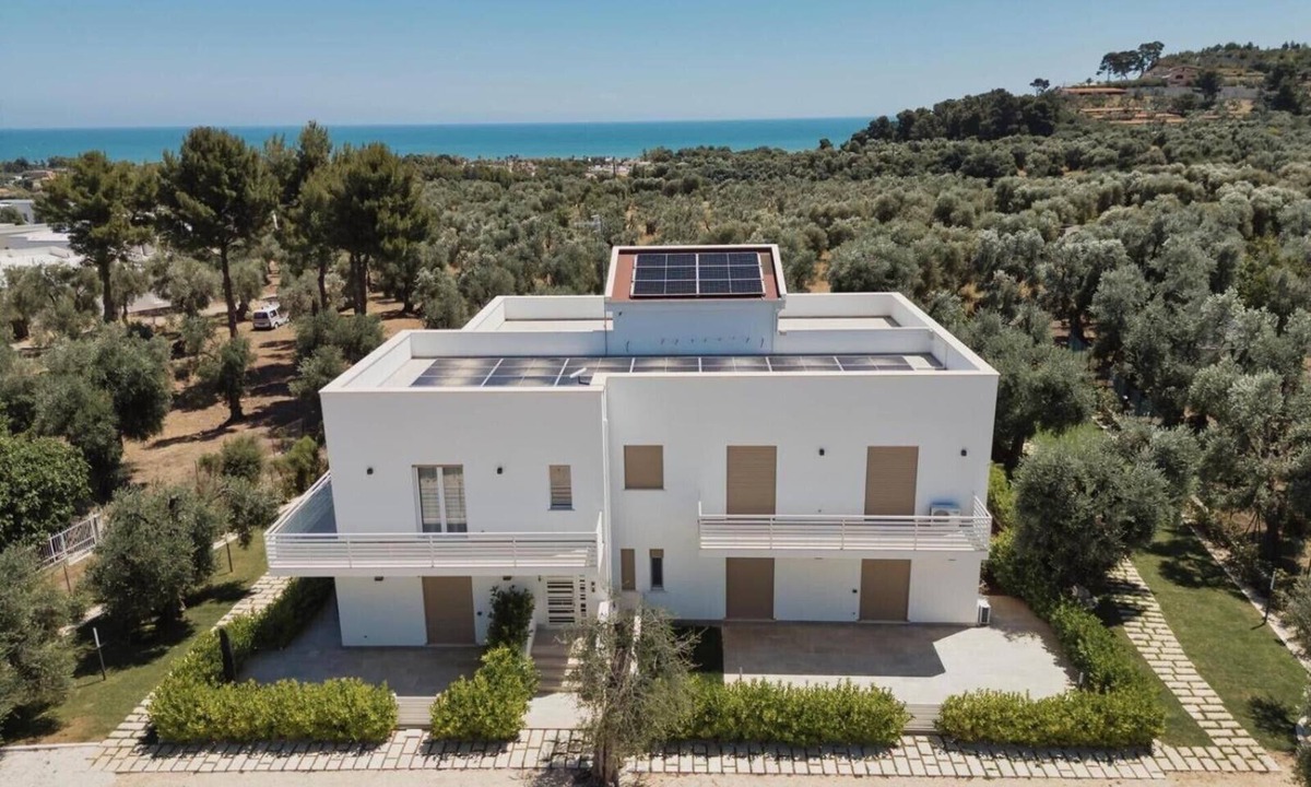 Chiesiola Apartment | Apartment 'Pilone Del Monaco 1' with Pool, Sun Terrace and Outdoor Garden