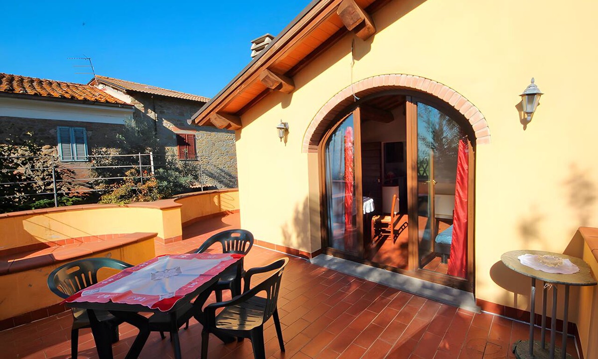 Terranuova Bracciolini Apartment | Apartment 'Appartamento Fienile' with Shared Garden, Wi-Fi and Air Conditioning