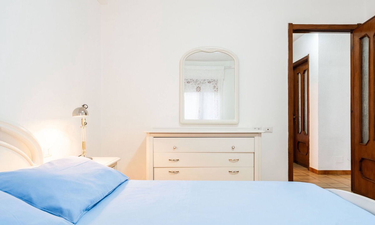 Province of Cagliari Apartment | Apartment 'A 10 Minuti Dal Mare' with Shared Terrace, Wi-Fi and Air Conditioning