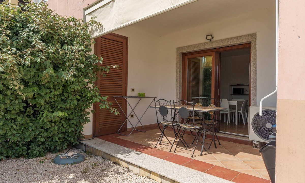 Murta Maria Apartment | Apartment 'Casa Vacanze Scirocco' with Shared Terrace, Wi-Fi and Air Conditioning