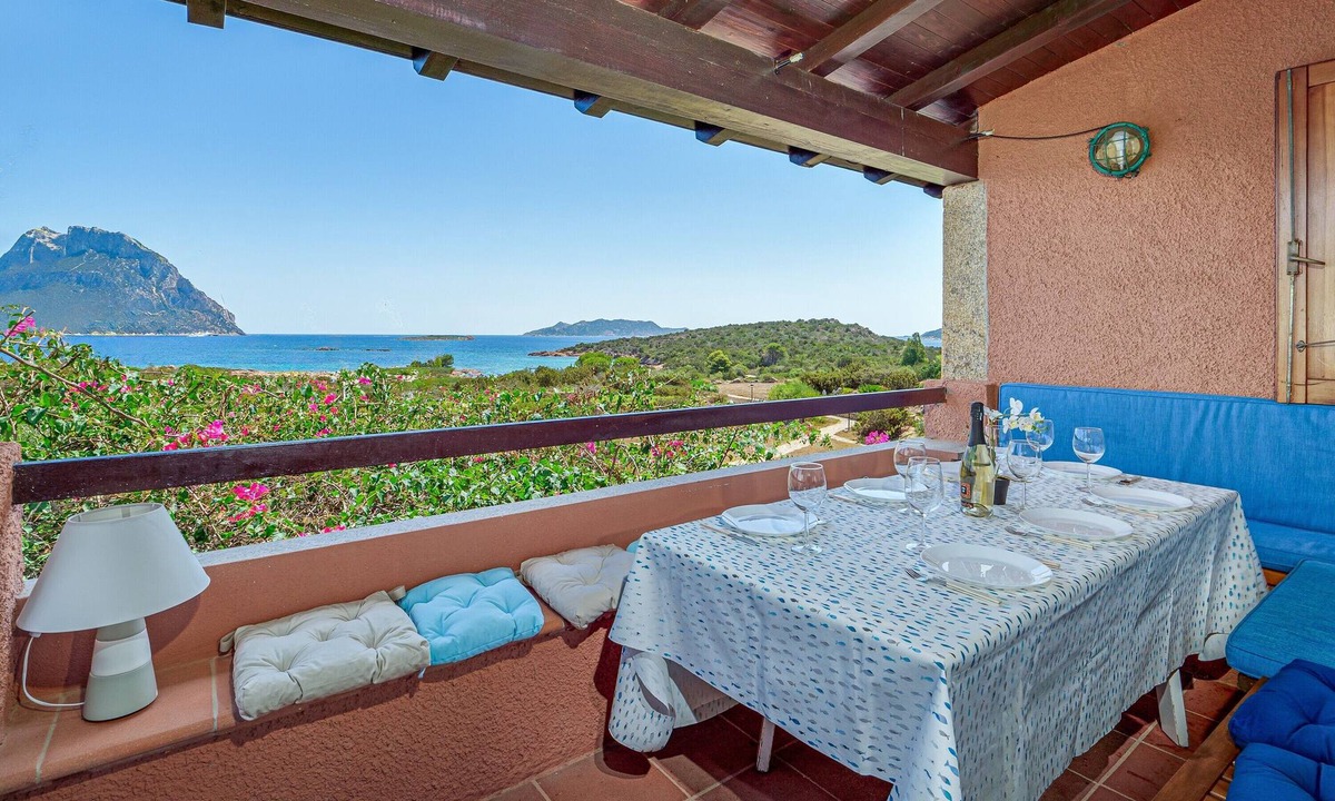 Tiriddo Apartment | Apartment 'Casa Sardina' with Sea View, Private Terrace