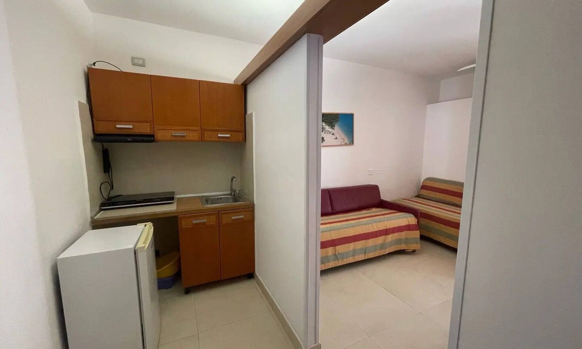 Peschici Apartment | Apartment 'Maritalia 5' with Private Terrace, Private Garden and Air Conditioning