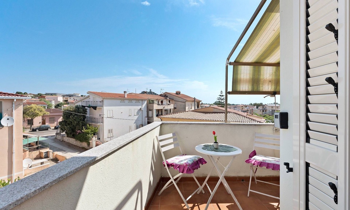 Posada Apartment | Apartment 'Queen' with Balcony and Air Conditioning