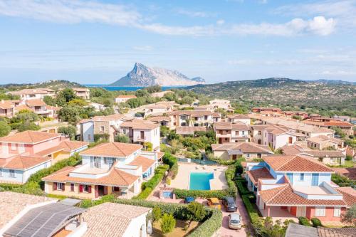 Monte Petrosu Apartment | Apartments in Residence with swimming pool in Cala Girgolu