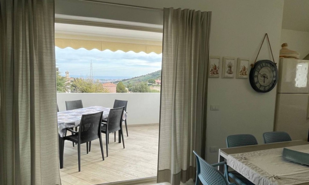 San Lorenzo Apartment | Appartamento per vacanze San Lorenzo by Interhome