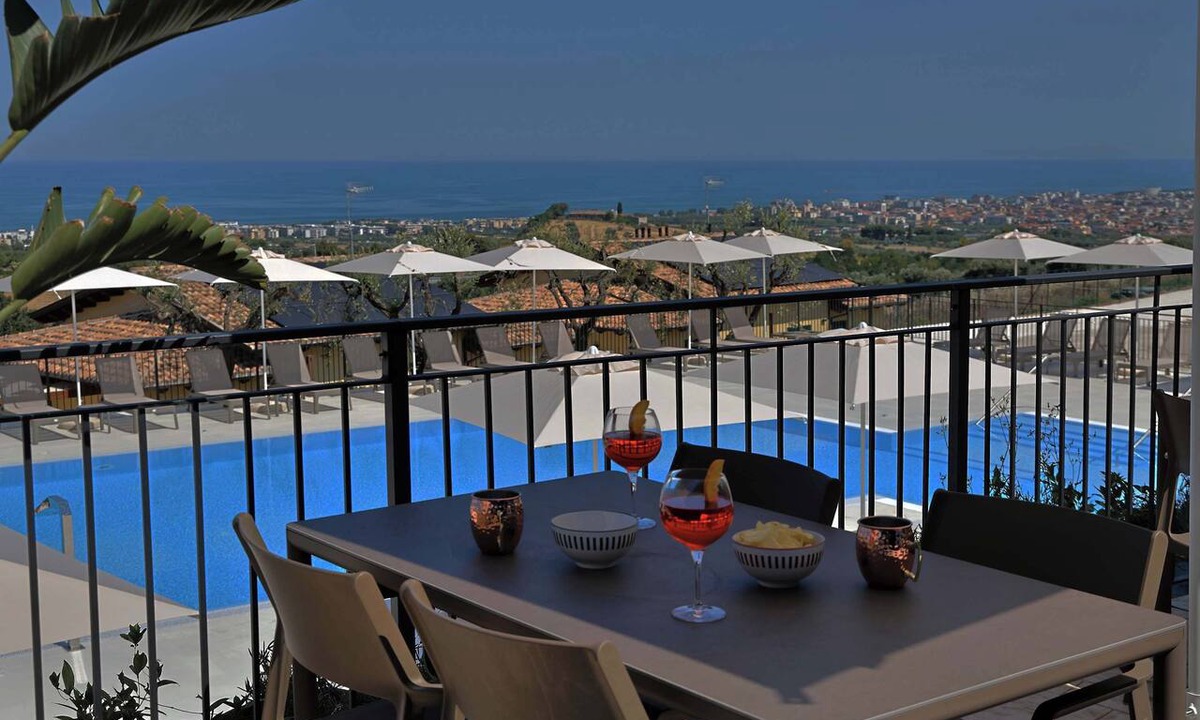 Colonnella Apartment | Appartamento Vista Mare con Balcone - Parco Valle della Civita