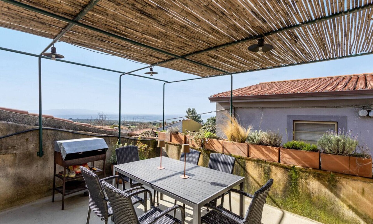 Seneghe House | Asino Nero II - Seneghe
