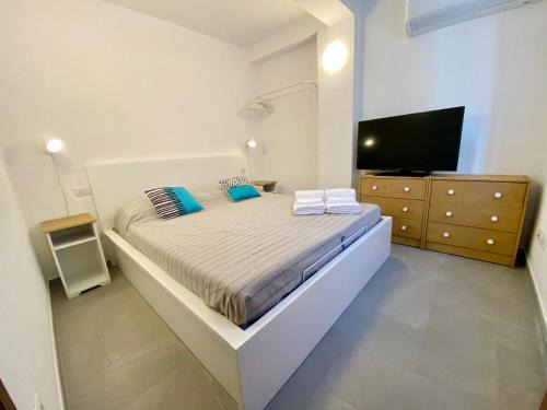 Eden Beach House | Beach Escape - 100m to the Sea - AC - Fast WiFi