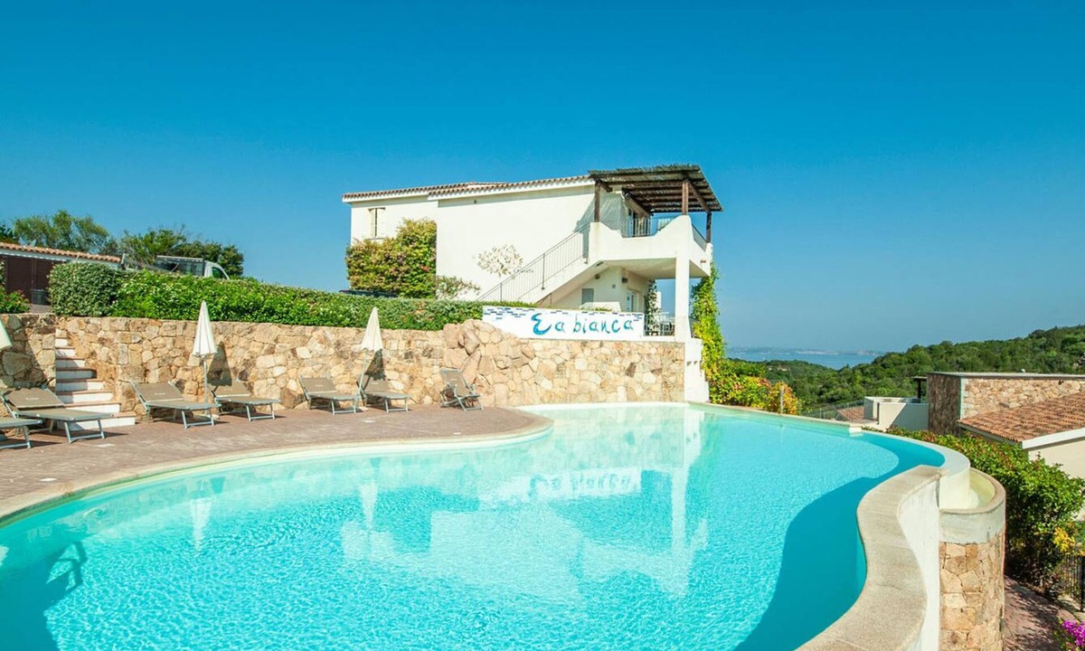 Baja Sardinia Apartment | Beautiful apartment in Baja Sardinia