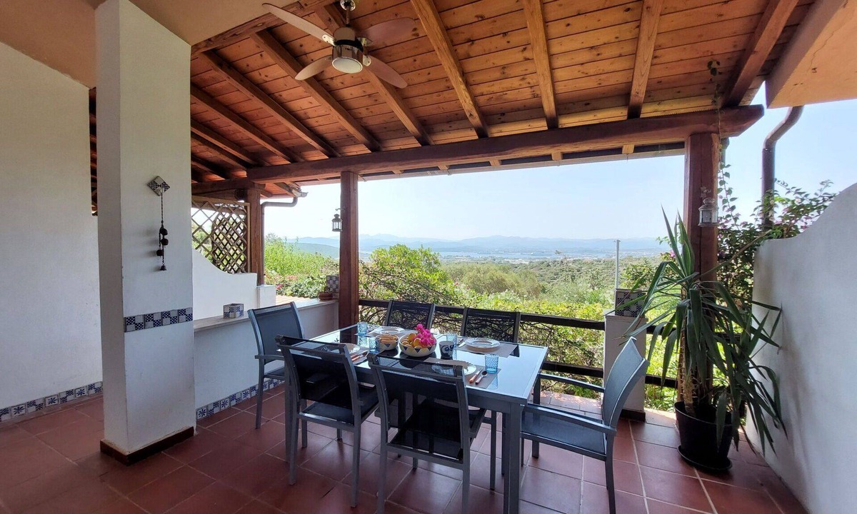 Osseddu Apartment | Beautiful apartment for 4 guests with A/C, TV, terrace, pets allowed and panoramic view