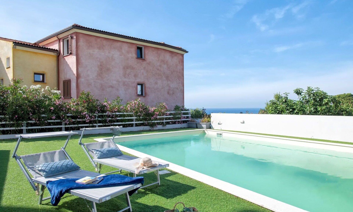 La Muddizza Apartment | Beautiful apartment for 5 people with WIFI, pool, A/C, TV and patio