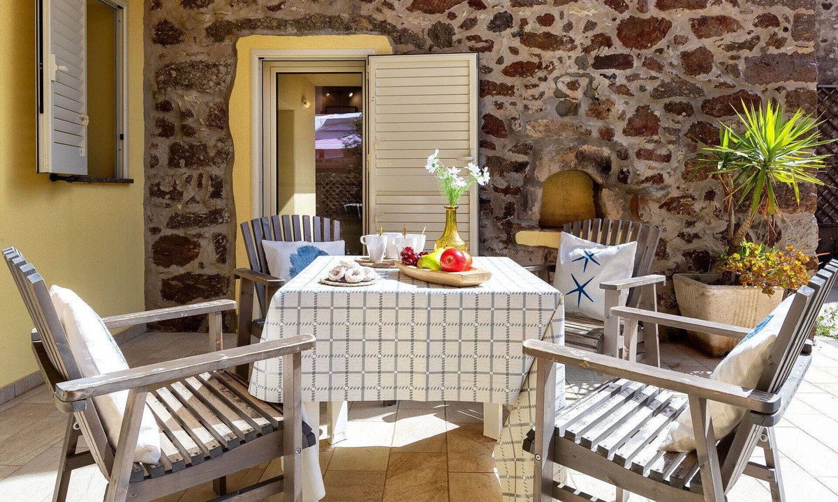 Castelsardo Historic Centre House | Beautiful private villa for 6 people with WIFI, TV and terrace