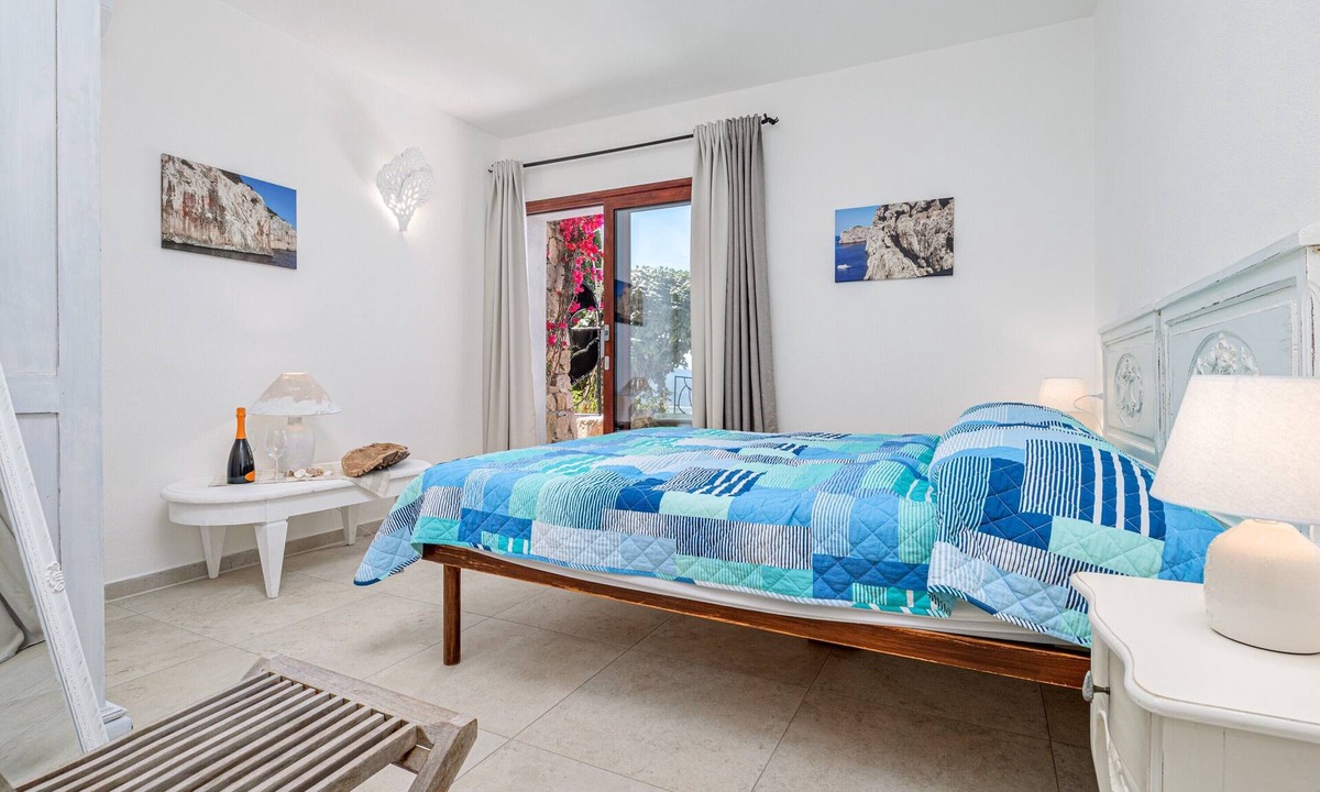 Arzachena House | Brand New Apartment 'Tartaruga 2' with Mountain View, Wi-Fi, and Air Conditioning