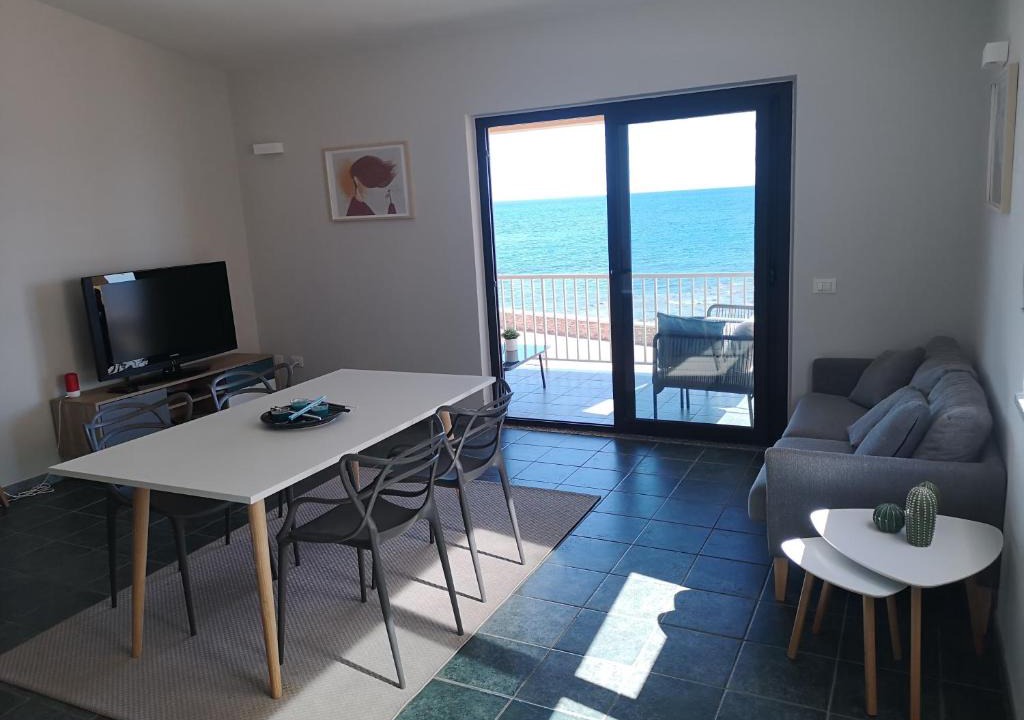 Santa Lucia House | casa con terrazza fronte mare
