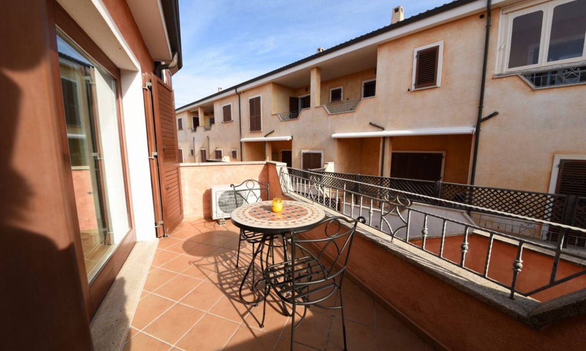Palau Apartment | Casa di Adriana by Rentbeat