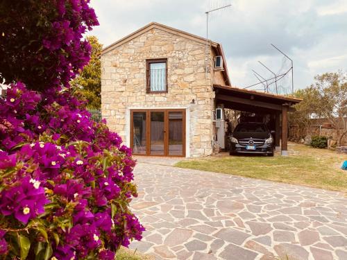 San Giovanni Suergiu Villa | Casa di Pietra
