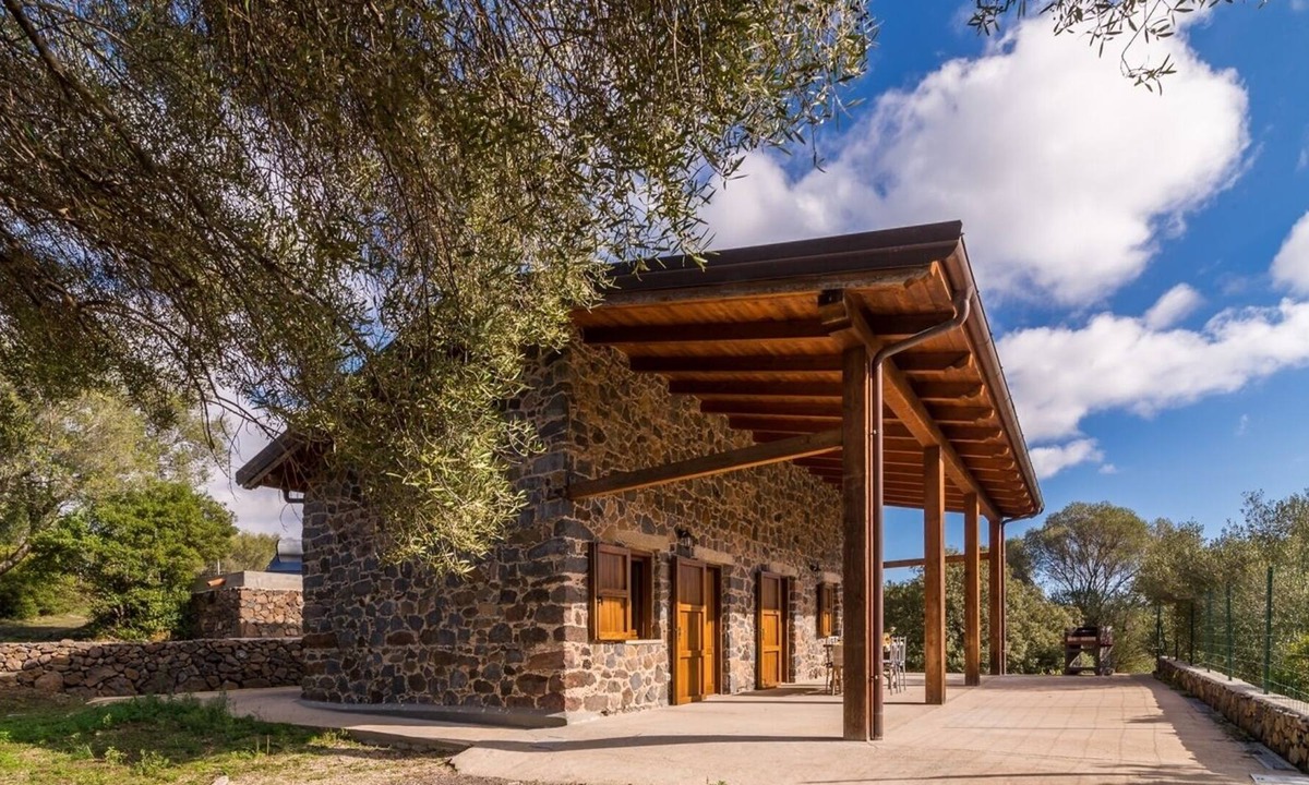 Dorgali Villa | Casa Pedra 1 - One Bedroom Villa, Sleeps 5