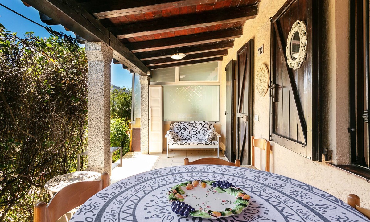 San Teodoro City Centre House | "Casa Solidea" with A/C & Private Garden