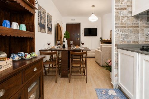 Roccaraso Apartment | Chalet Biancaneve-self checkin-garage-terrazzo-WiFi
