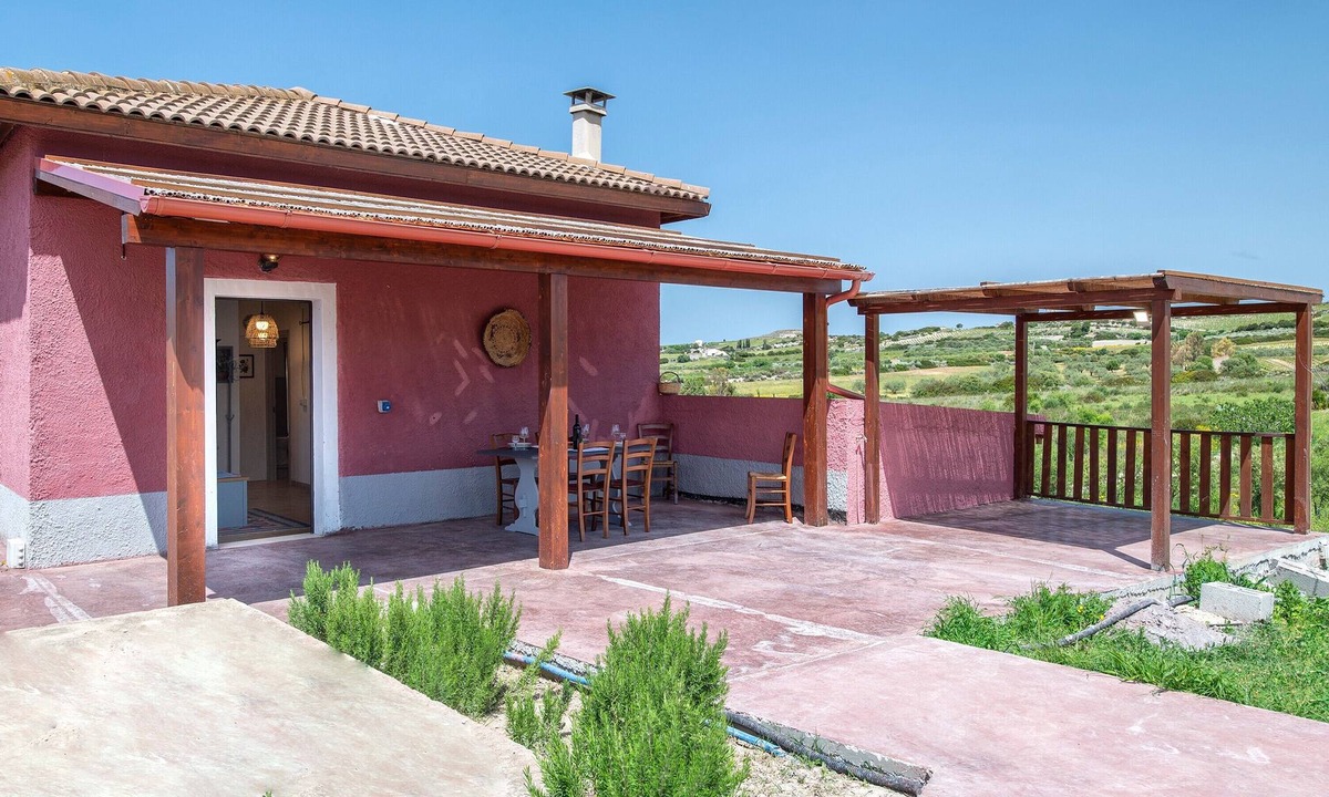 Sorso Ski Chalet | Chalet 'La Valle Degli Ulivi' with Mountain View, Wi-Fi, and Air Conditioning