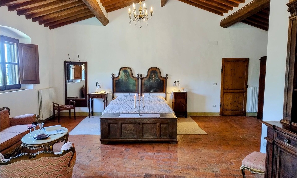 Montecchio House | Charming Apartment in the Tuscan Countryside surrounded by olive groves