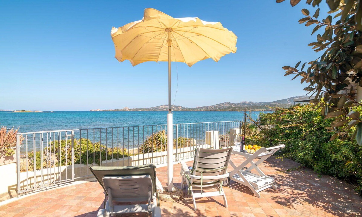 La Conia Apartment | Cosy apartment for 5 people with WIFI, A/C, TV, terrace and pets allowed