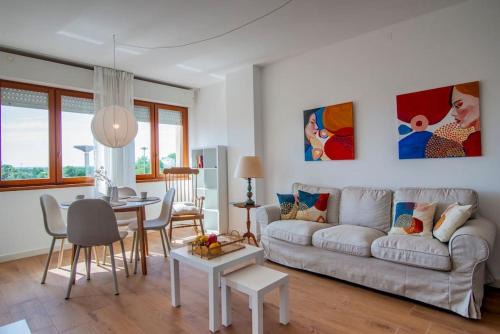 Oristano Historic Centre Apartment | Day-All House - Oristano in centro Free-WiFi
