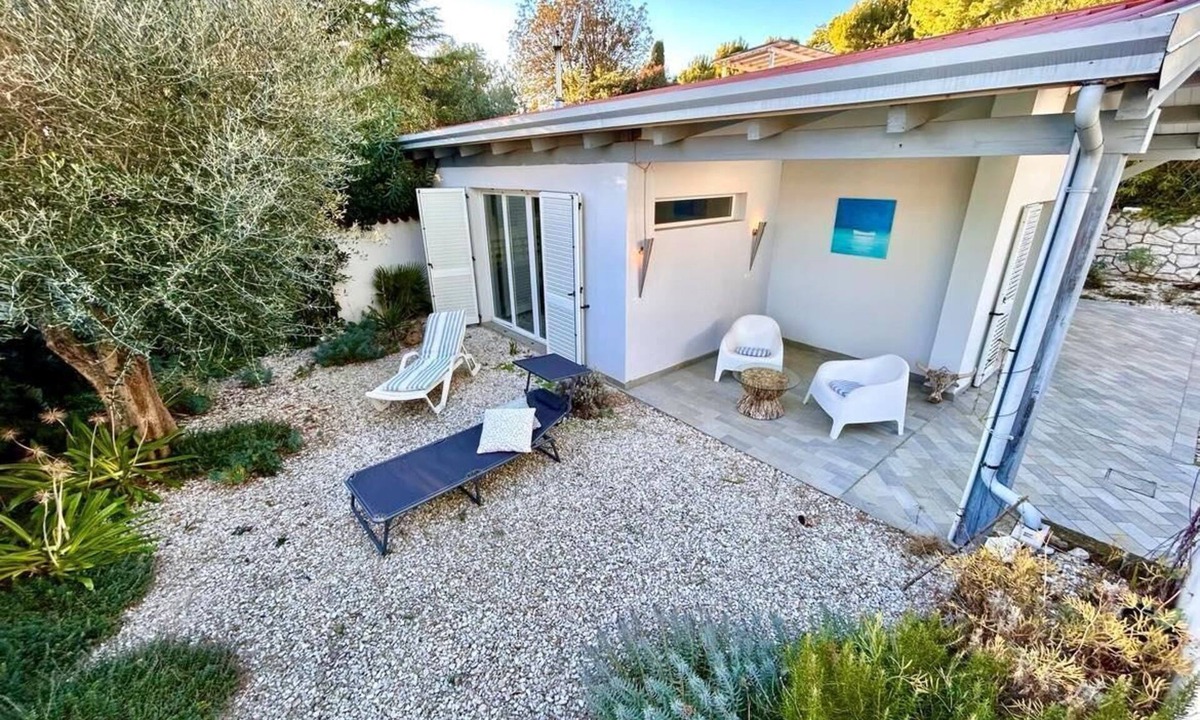 Villaggio Taunus Villa | Delightful cottage with garden and terrace overlooking the sea