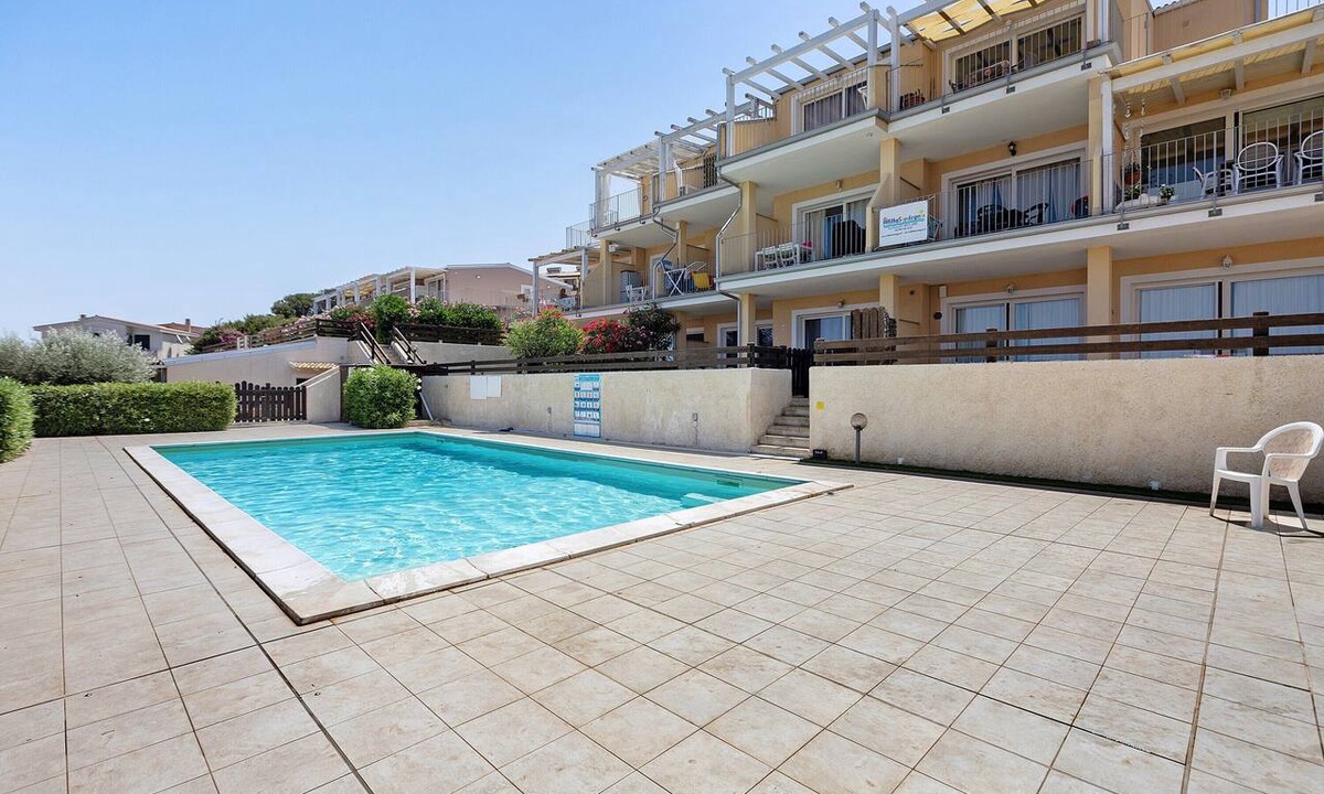 Paduledda Apartment | Deluxe Apartment with Pool, Sea View, Shared Pool, and Air Conditioning