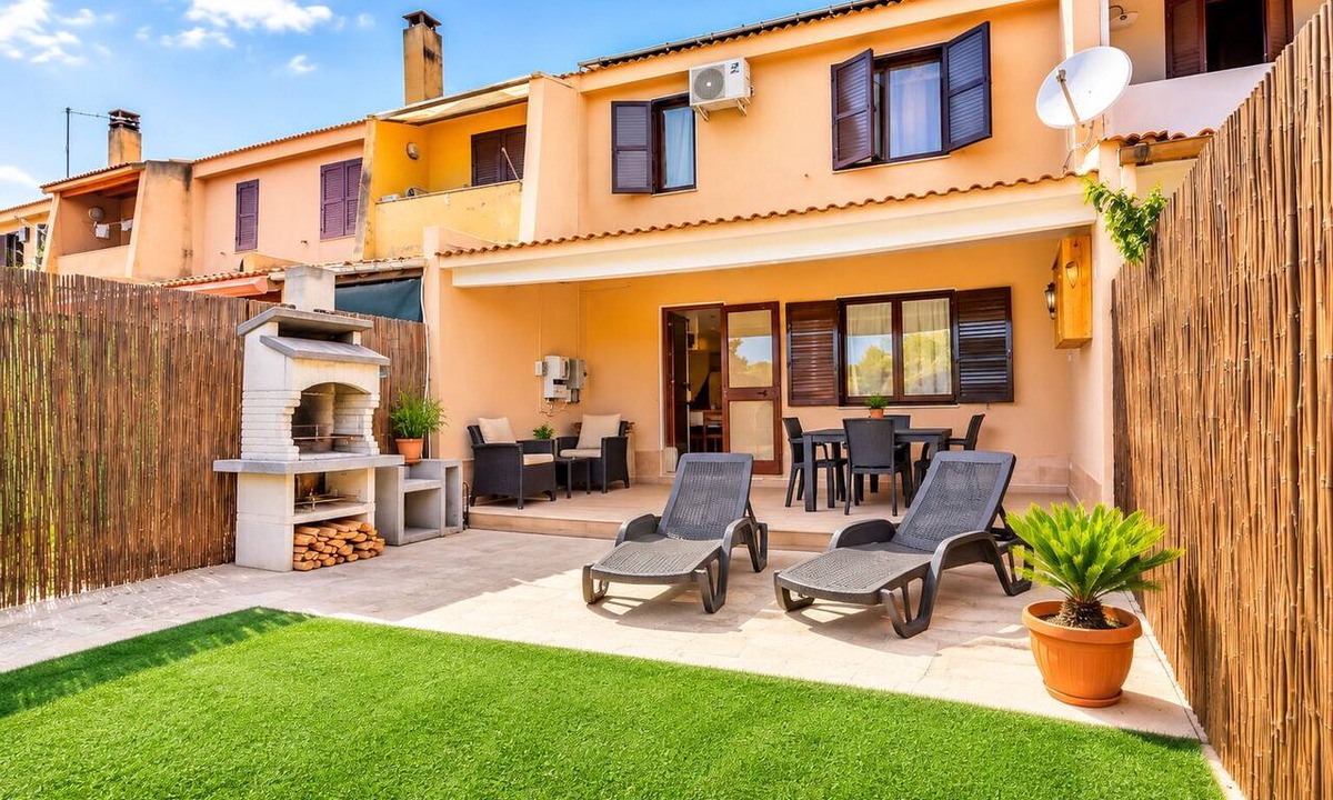 Capitana Villa | Detached house with a garden/600 m from the sea, Southern Sardinia