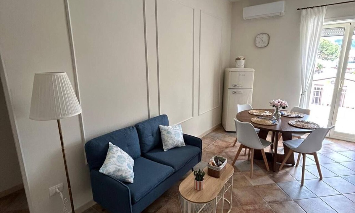 Casagiove Apartment | Dimora Reale – Charming House 🏡 ✨️ just a short walk from the Royal Palace of Caserta 👑