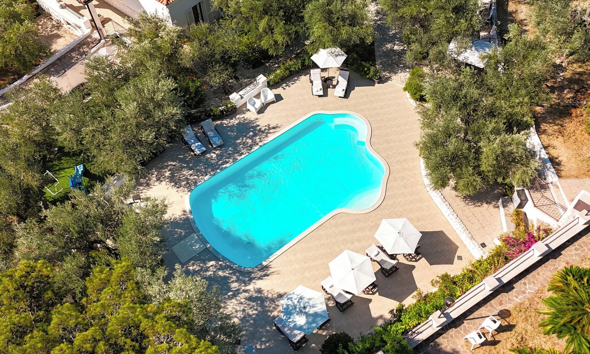 Monte Sant'Angelo Villa | ECO CHARMING PUGLIA VILLA SIMONE (Villa with Pool and Excursions)