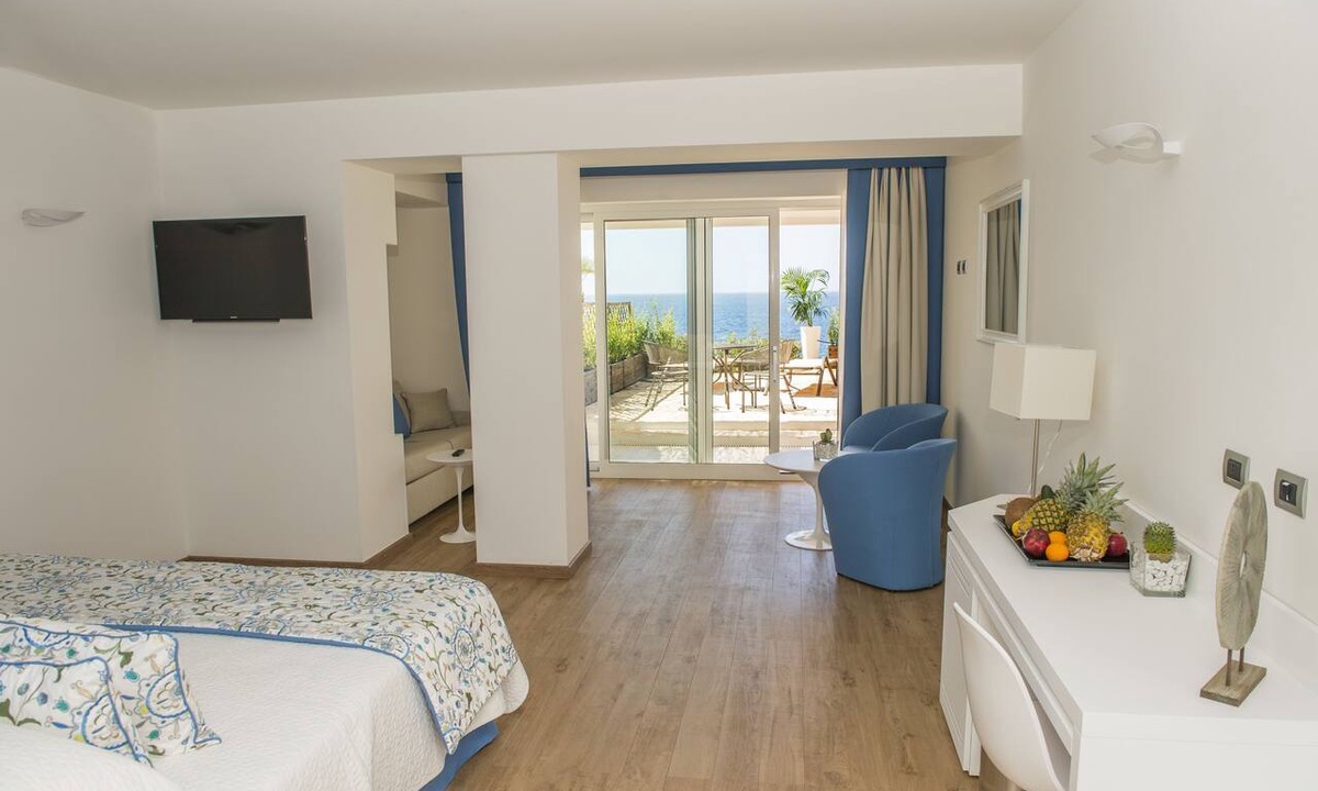 Maristella Hotel | El Faro Hotel & Spa