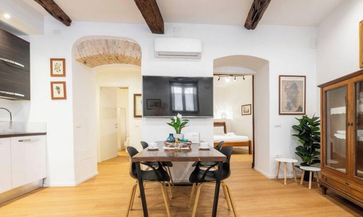 Historic Castle District Apartment | Elephants tower Apartment