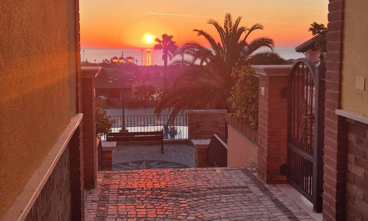 Tortoreto Lido Apartment | Grazioso bilocale nel "Borgo Il Castello", elegante struttura con piscine