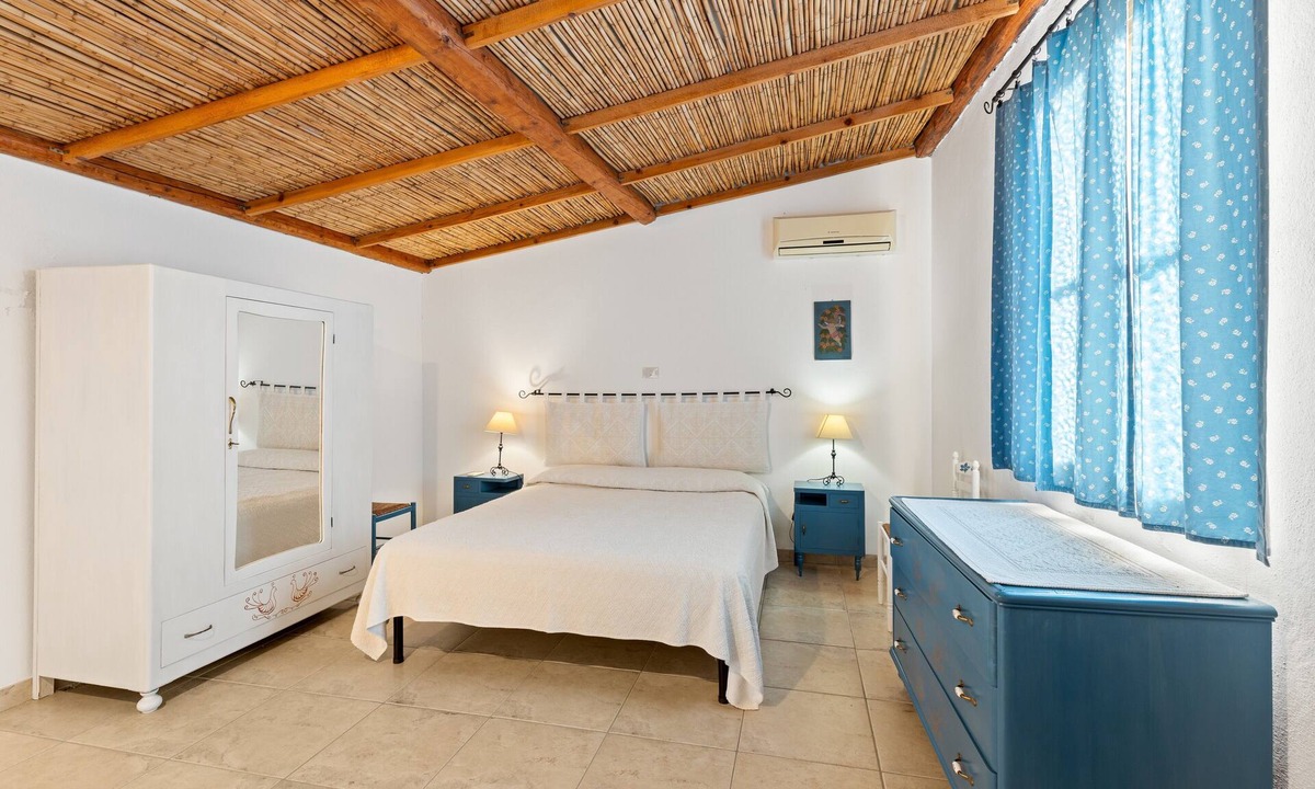 Siamanna House | Guest House 'Suite Simone' with Shared Garden and Air Conditioning