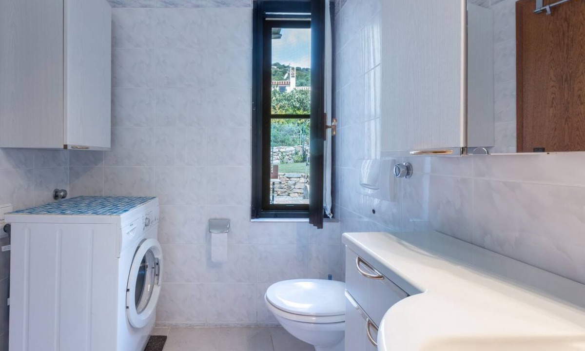 Costa Rei Villa | GuestHost - Roomy villa of 66sqm located on two levels (stairs to access), can accommodate up to 5 people.The accommodation is located in Costa Rei, area served by all the main services: bars, restaurants, supermarkets and pharmacy. A few steps from the