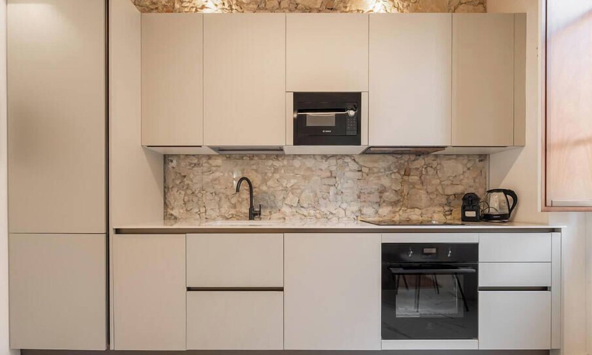 Marina District Apartment | Heritage Harbor Loft | 90m from Waterfront