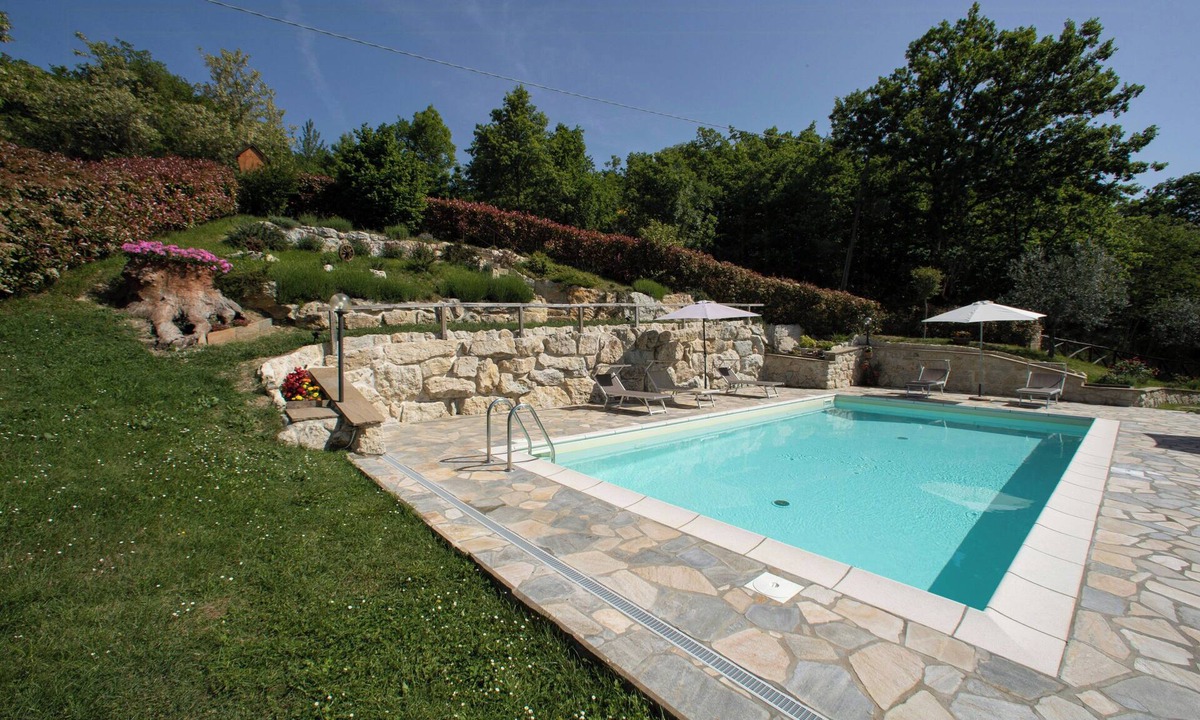 Caprese Michelangelo House | Historic farmhouse in the Tuscan hills