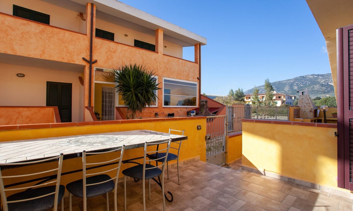 Orosei Apartment | Holiday Apartment Casa Gianfranca with Mountain View, Terrace & Wi-Fi