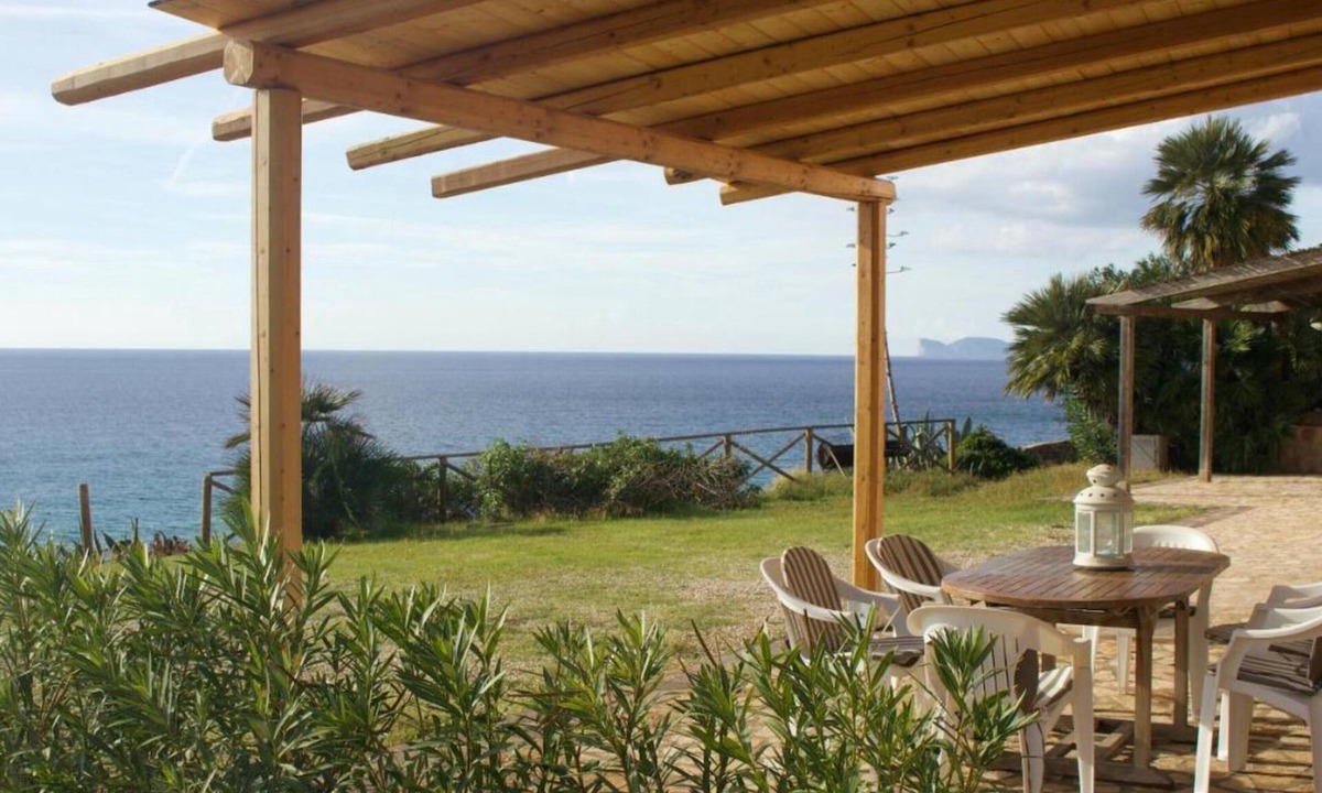 Alghero Villa | Holiday Apartment "Villa Wanda" with Sea View, Private Terrace & Wi-Fi