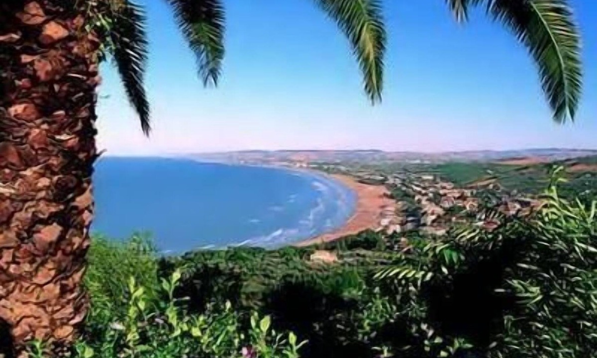 Catignano Apartment | Holiday apartment with view of the water
