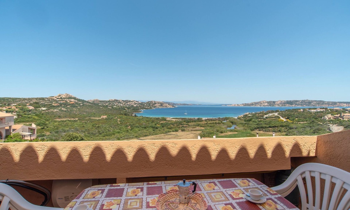 Palau Apartment | Holiday Apartment with Sea View and Terrace Steps from Palau Center