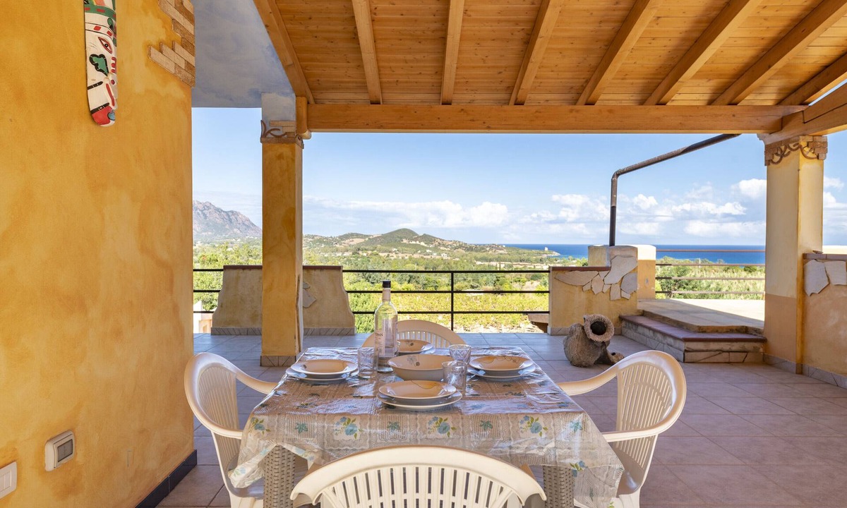 Tertenia House | Holiday Home 'Appartamento Sole 2' with Sea View, Private Terrace and Air Conditioning